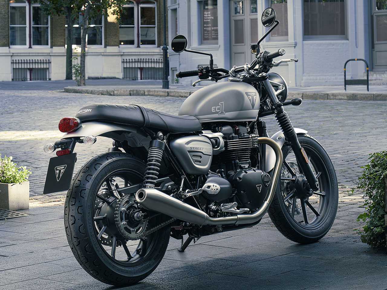 TriumphStreet Twin 2022 - 3/4 traseira