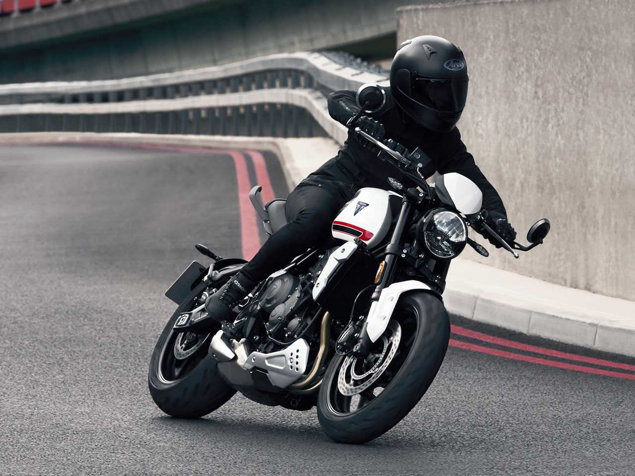 Triumph Trident 660 2021 - 3/4 frente