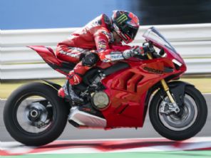 Panigale V4