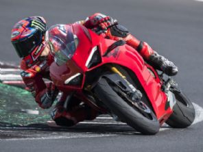 Nova Ducati Panigale V4 fica ainda mais veloz com mudanças