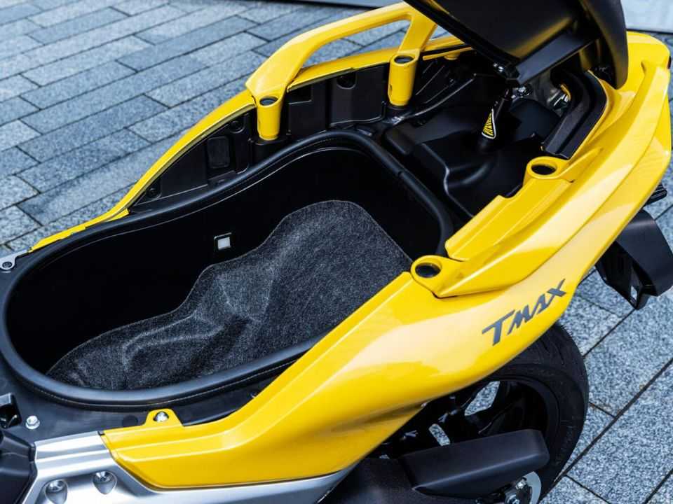 YamahaTMax 2022 - freios