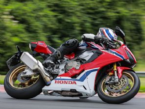 CBR 1000RR-R