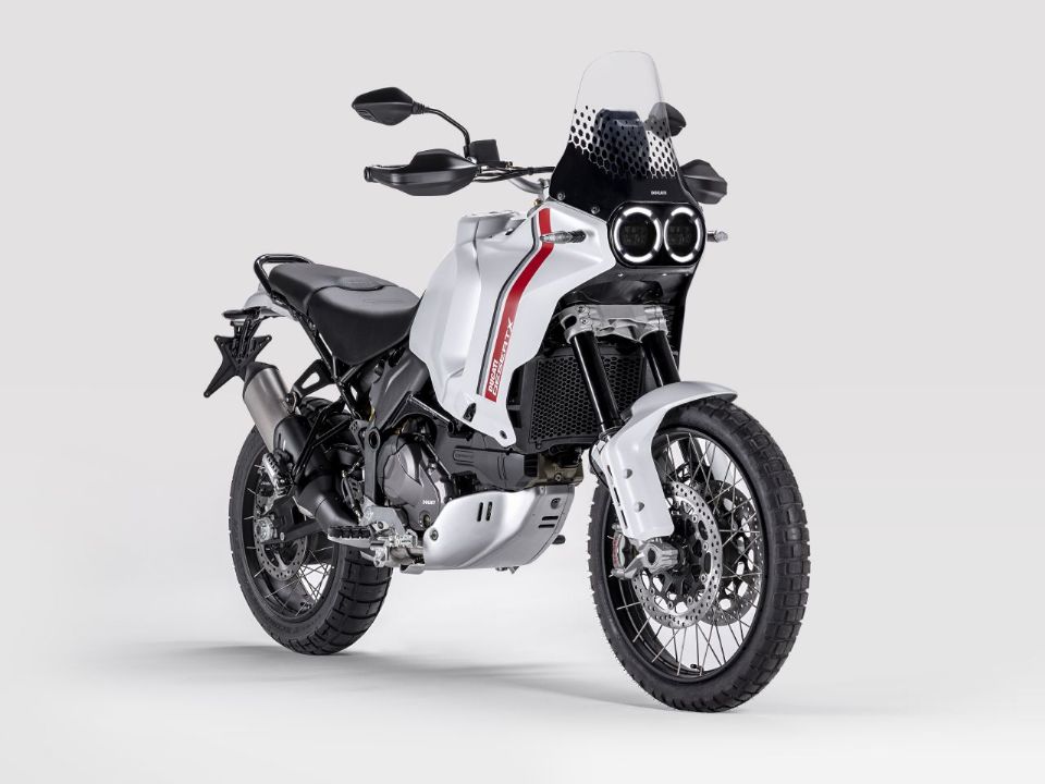 DucatiDesertX 2022 - 3/4 frente