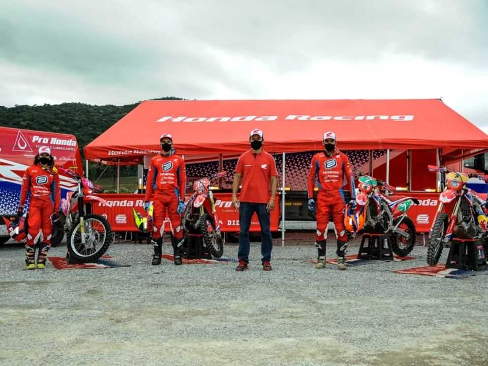 Equipe de Enduro da Honda Racing Brasil