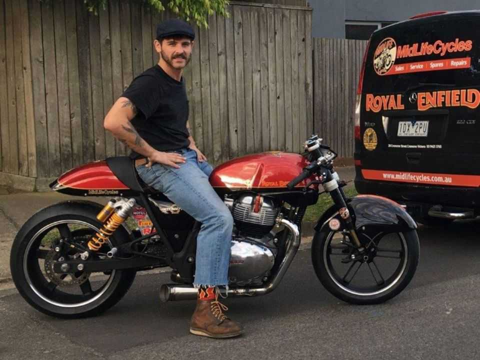 O piloto Charlie Hallam e a MF 650 que quebrou o recorde