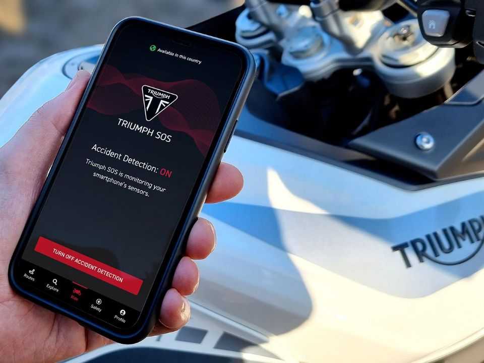 Triumph SOS: recurso utiliza apenas o smartphone do piloto