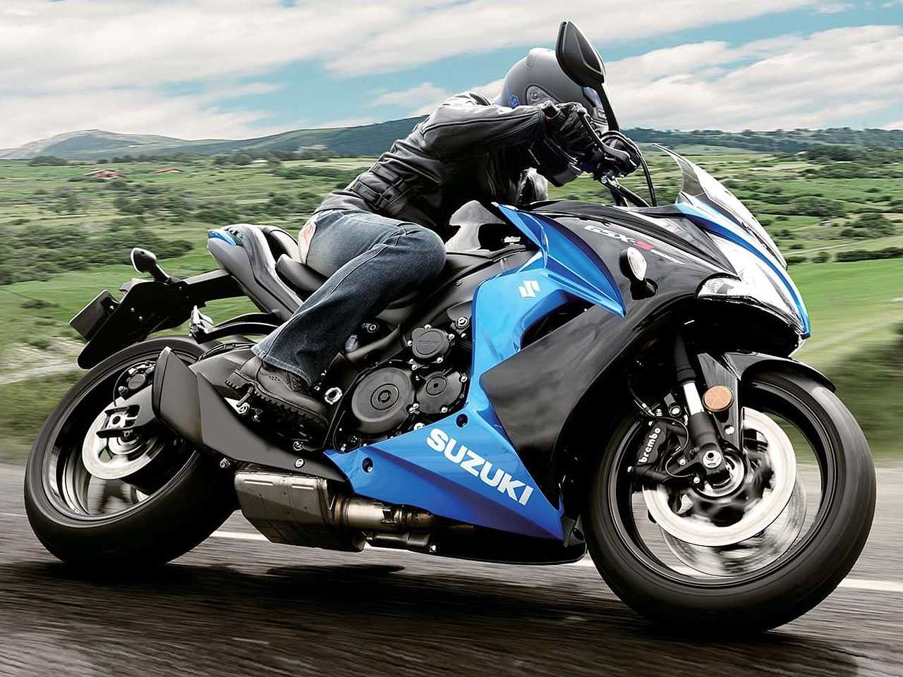 SuzukiGSX-S1000F 2020 - 3/4 frente