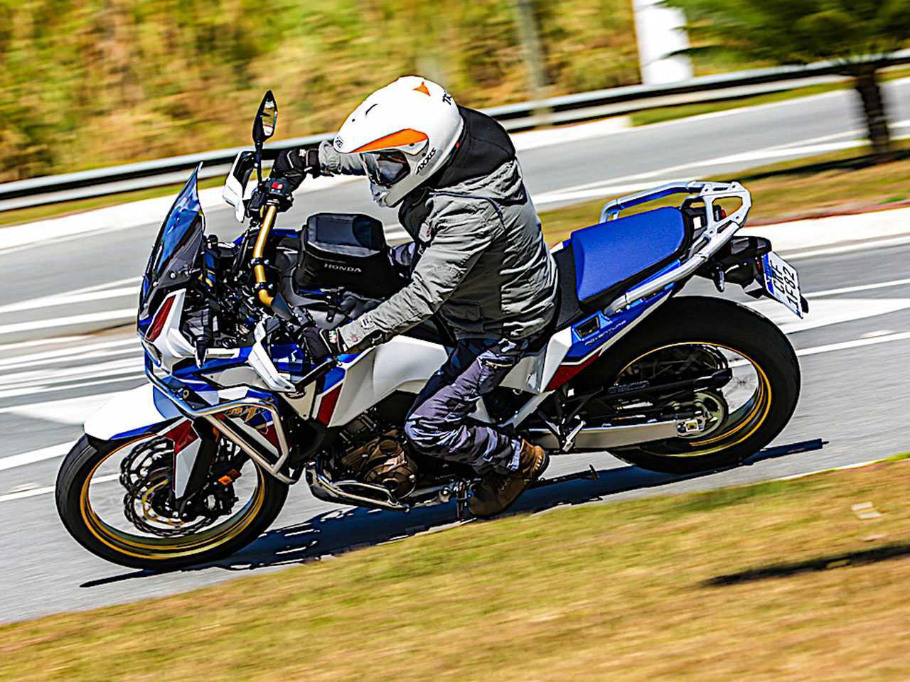 HondaCRF 1100L Africa Twin 2021 - lateral