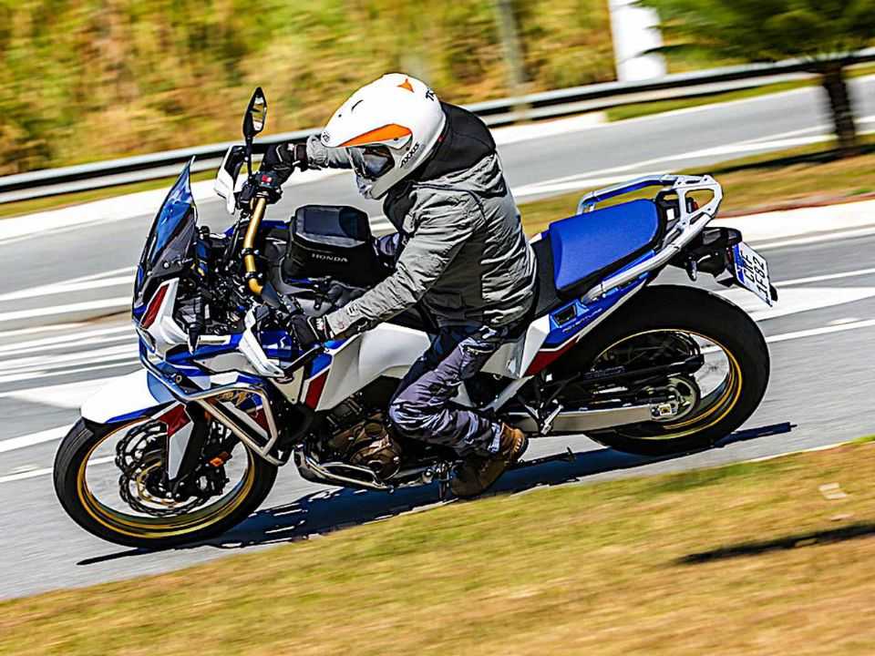 HondaCRF 1100L Africa Twin 2021 - lateral