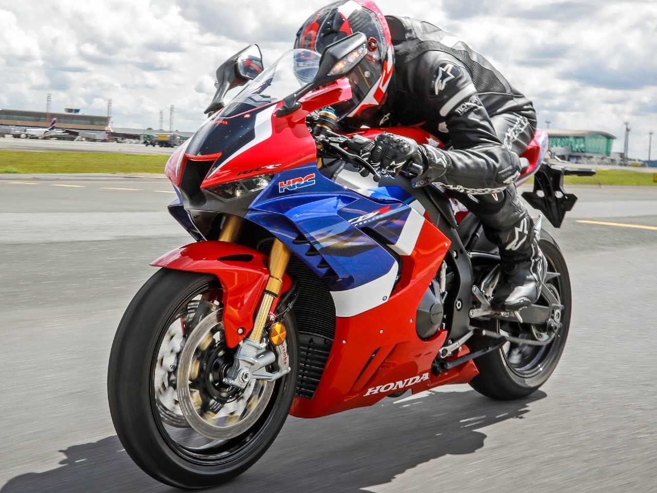 HondaCBR 1000RR 2022 - 3/4 frente