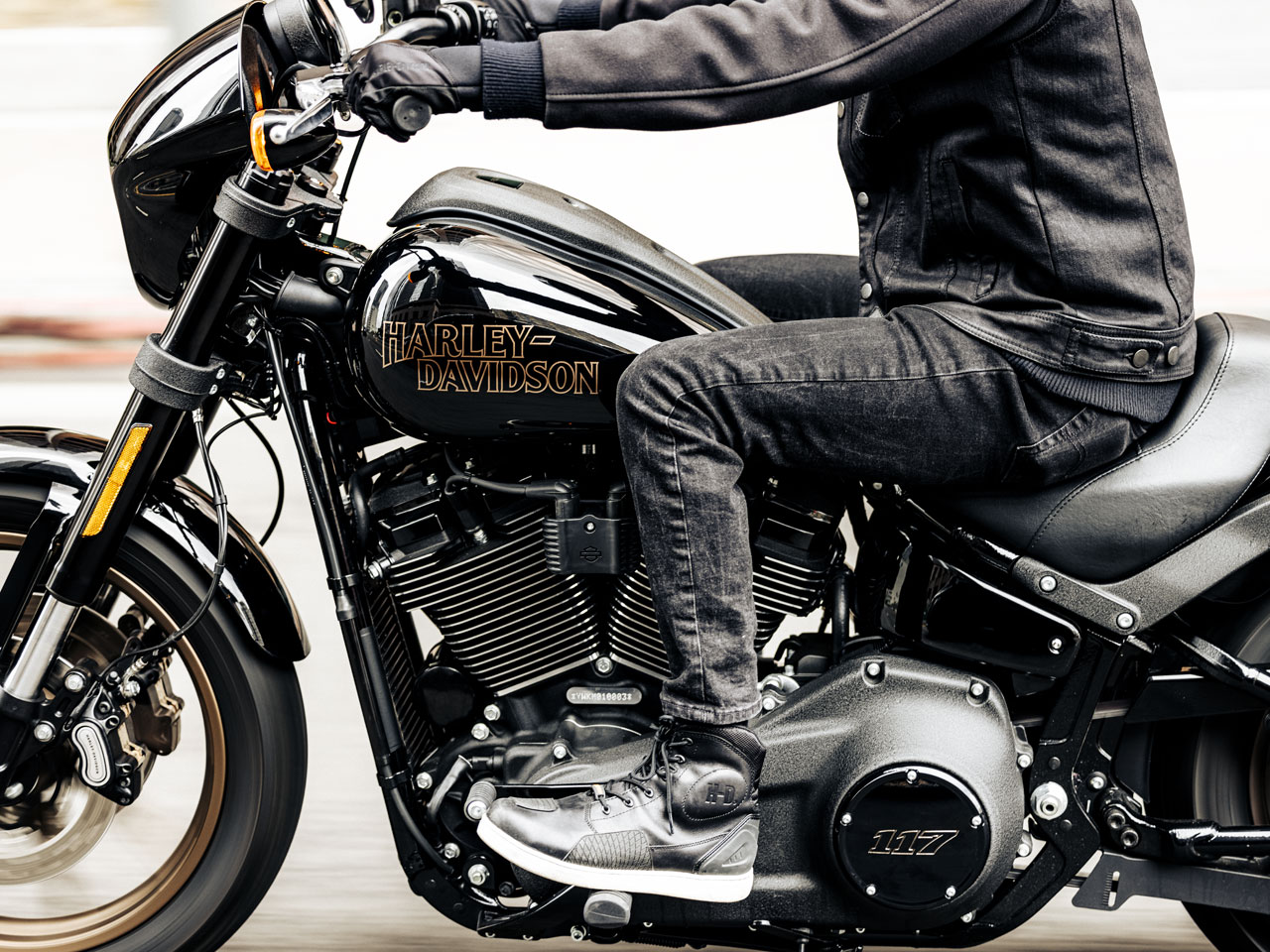 Harley-DavidsonLow Rider 2022 - acelerador