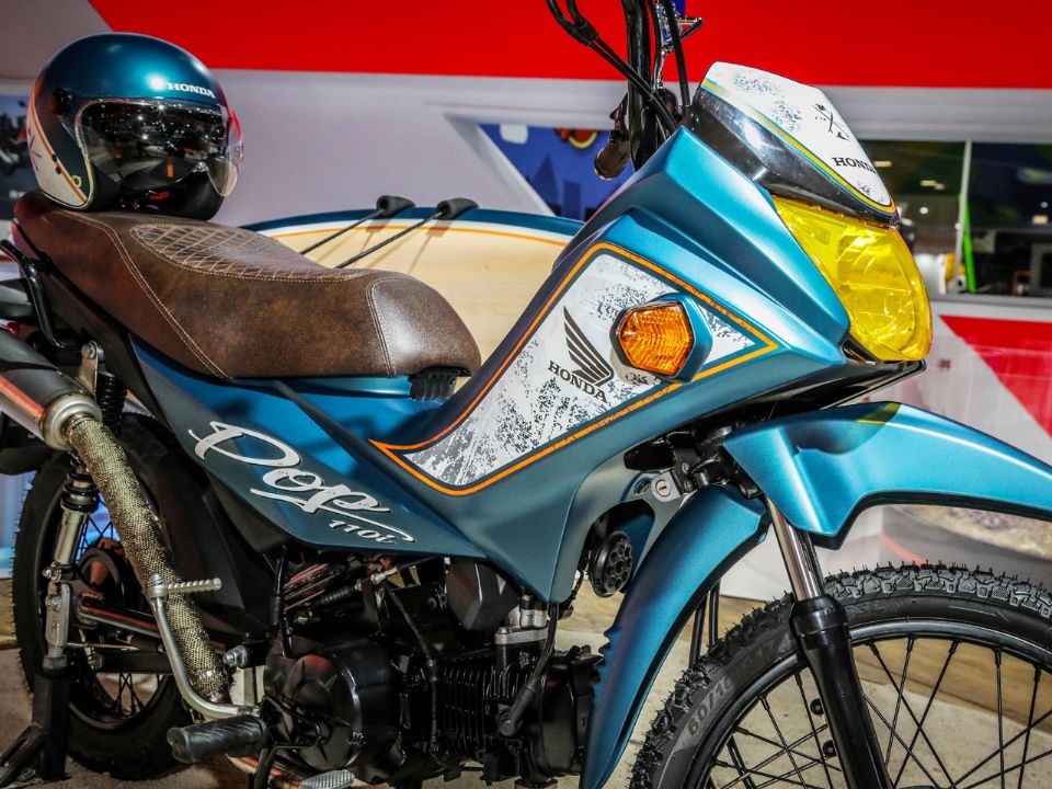 A Pop 110i Surf, mostrada no Salão Duas Rodas em 2019 A Pop 110i Surf, mostrada no Salão Duas Rodas em 2019
