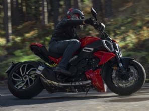 Diavel V4