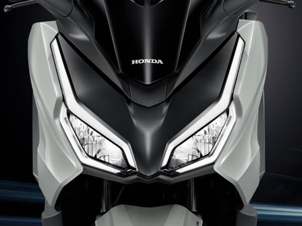 Honda Forza 350 com novo visual na dianteira