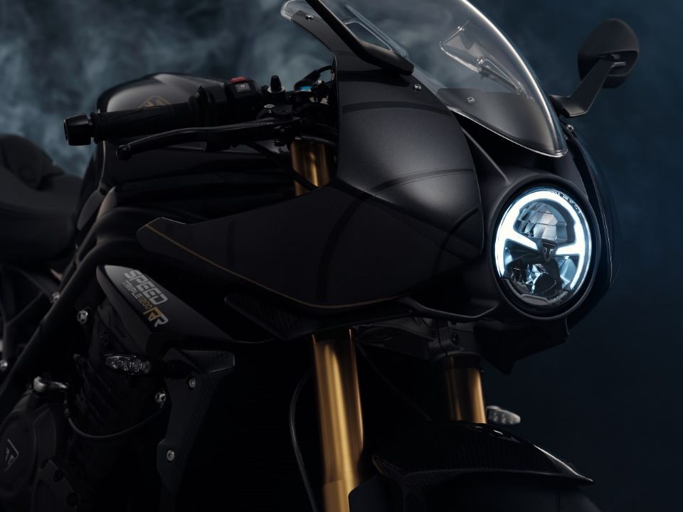 Triumph Speed Triple 1200 RR Bond Edition