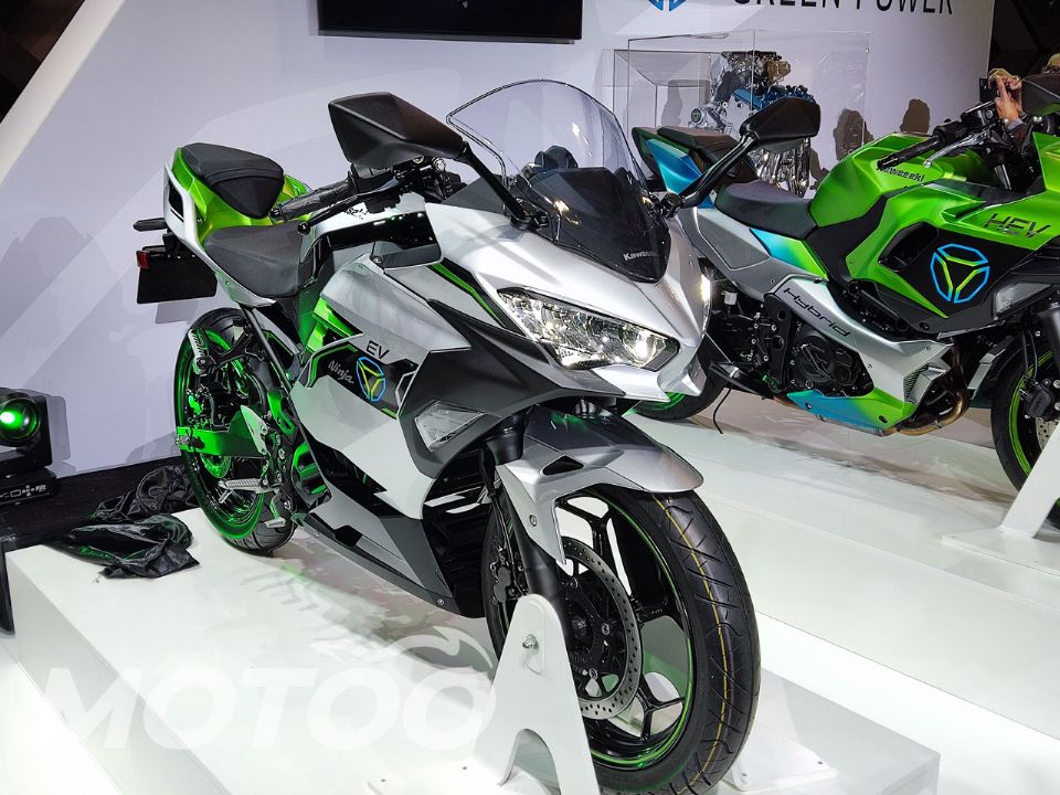 Kawasaki Ninja BEV de pré-produção