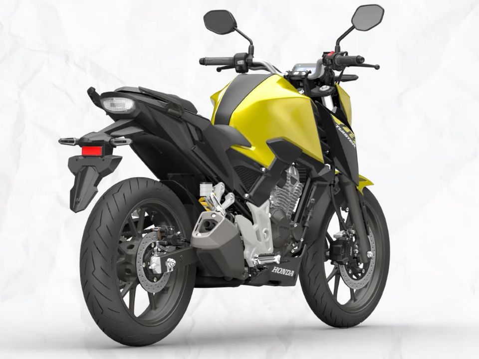 HondaCB 300F Twister 2023 - 3/4 traseira