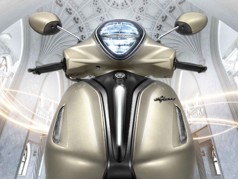 Yamaha Grand Filano Hybrid Connected 2023