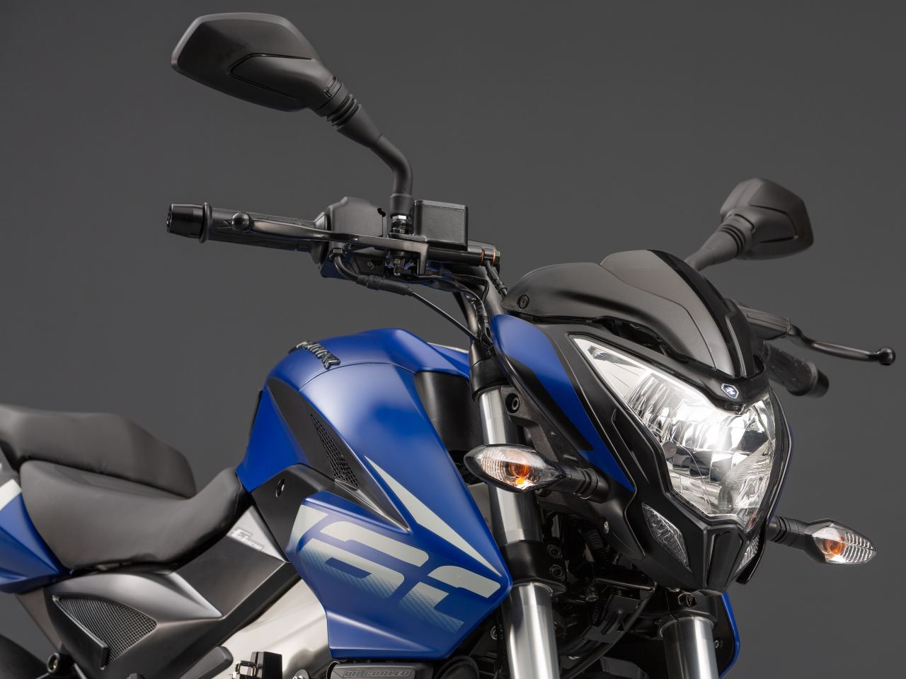 BajajDominar 160 2023 - frente