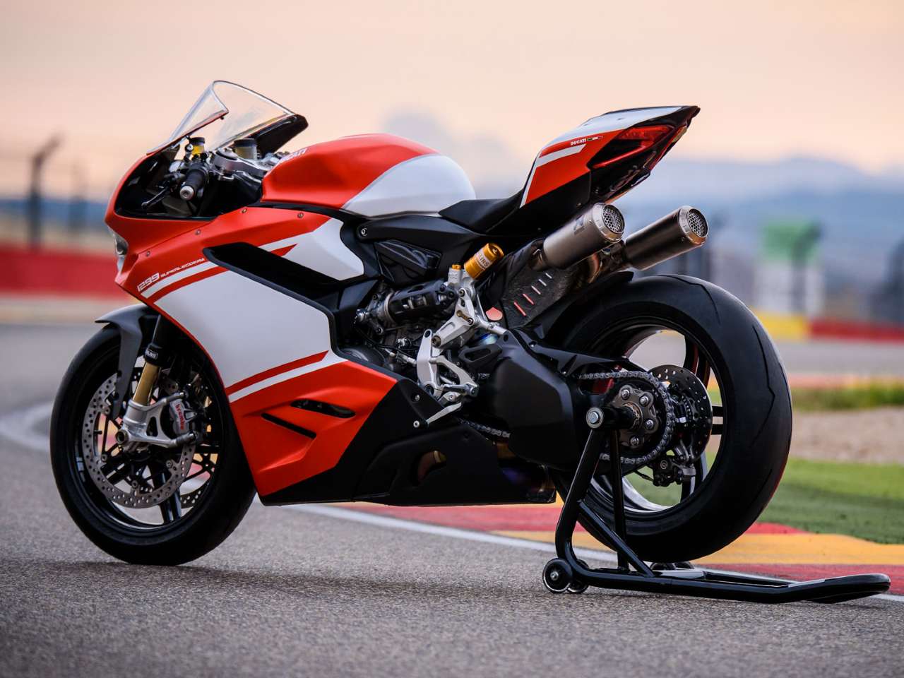 Ducati1299 Superleggera 2017 - 3/4 traseira