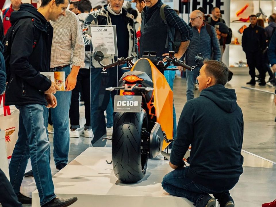 A DC100 foi apresentada no EICMA 2022