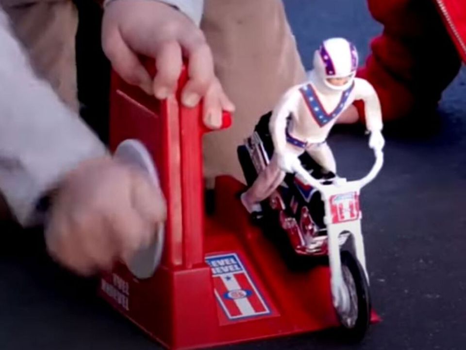 Brinquedo do Evel Knievel é tentação para fãs de motos Brinquedo do Evel Knievel é tentação para fãs de motos