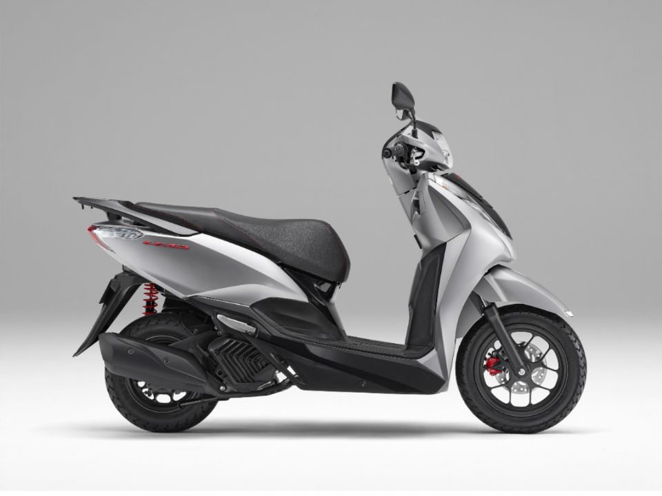 Honda Lead 125 ainda tem rodas pequenas, mas conjunto foi modernizado Honda Lead 125 ainda tem rodas pequenas, mas conjunto foi modernizado