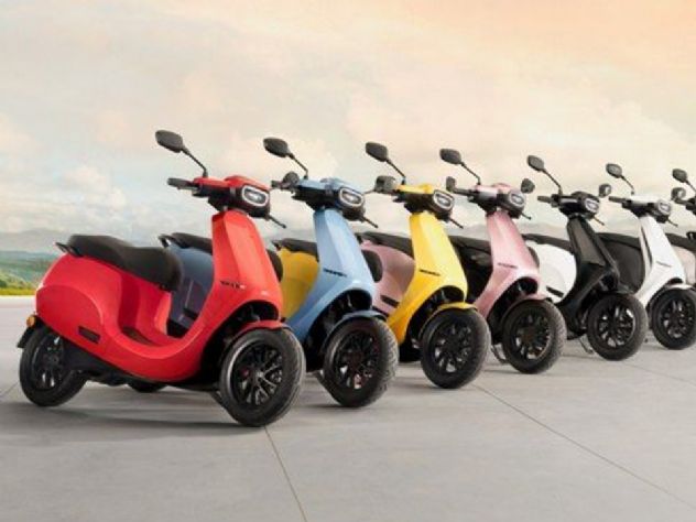 CEO dá scooters elétricos para quem rodar mais de 200 km com uma carga de bateria