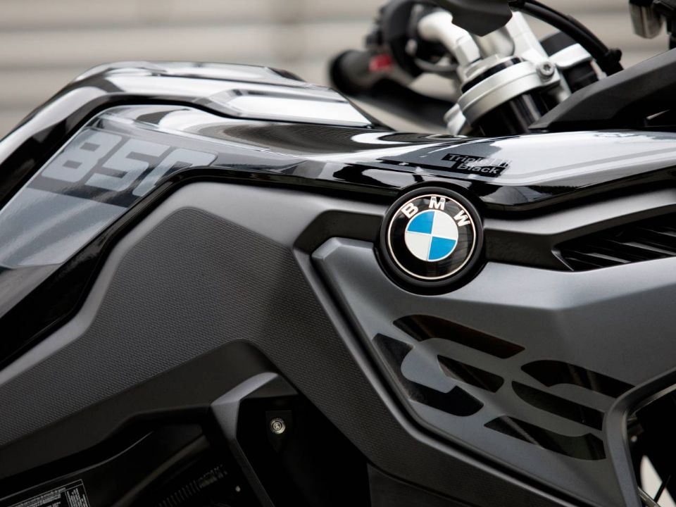 Detalhes das BMW Triple Black