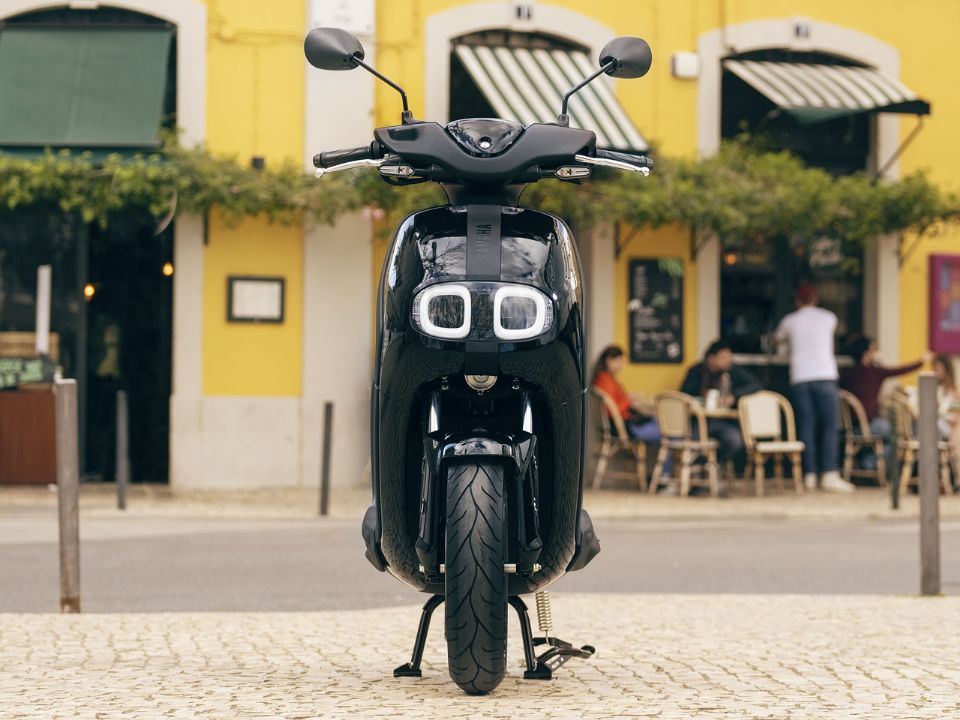 Yamaha Neo-s 2022 - frente