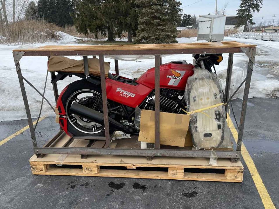 Honda FT500C Ascot 1982 ainda na caixa