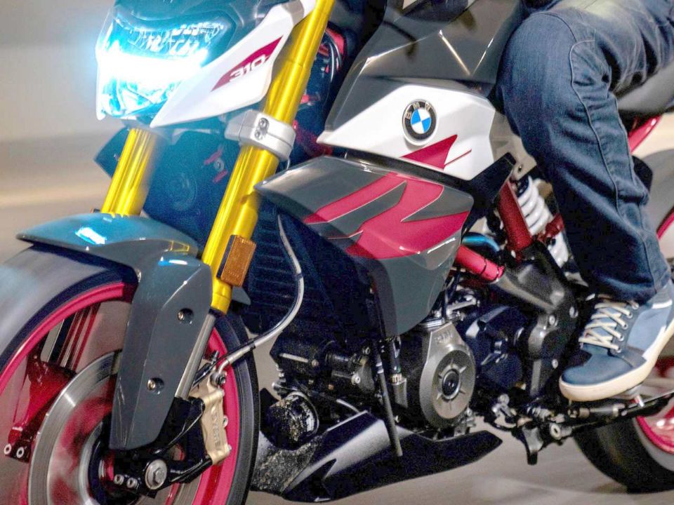 BMW  G 310 R  Limestone