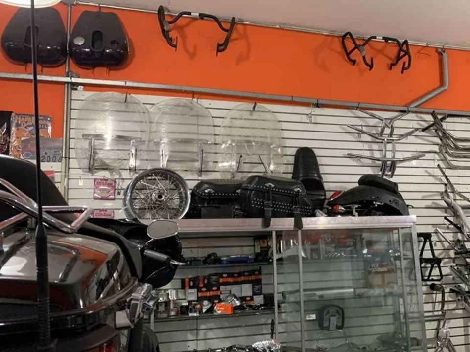 Polícia investiga origem das peças de motos