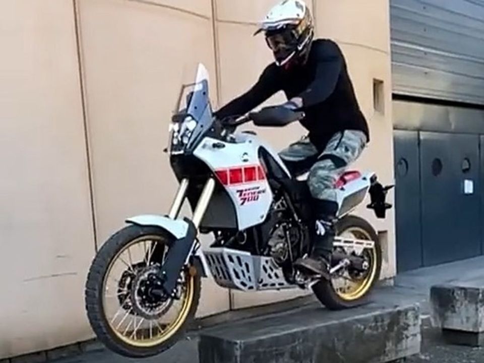 Yamaha Ténéré 700 ou moto de trial?