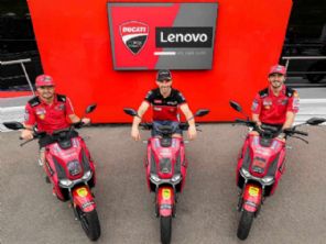 Ainda sem moto eltrica, Ducati assina com Super Soco para usar suas scooters CPX