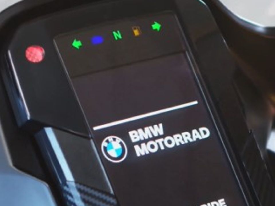 Painel da BMW G 310 RR