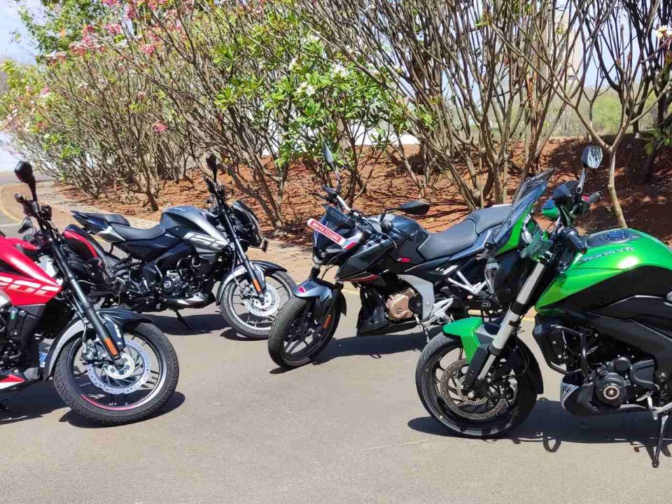 Linha Bajaj Pulsar e Dominar