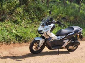 Honda ADV 150: a scooter aventureira pode ir na trilha? Impresses