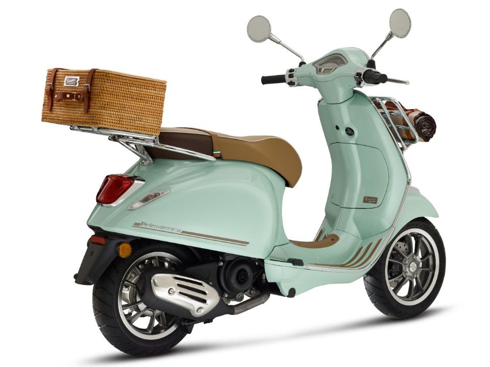 Vespa Primavera Pic Nic