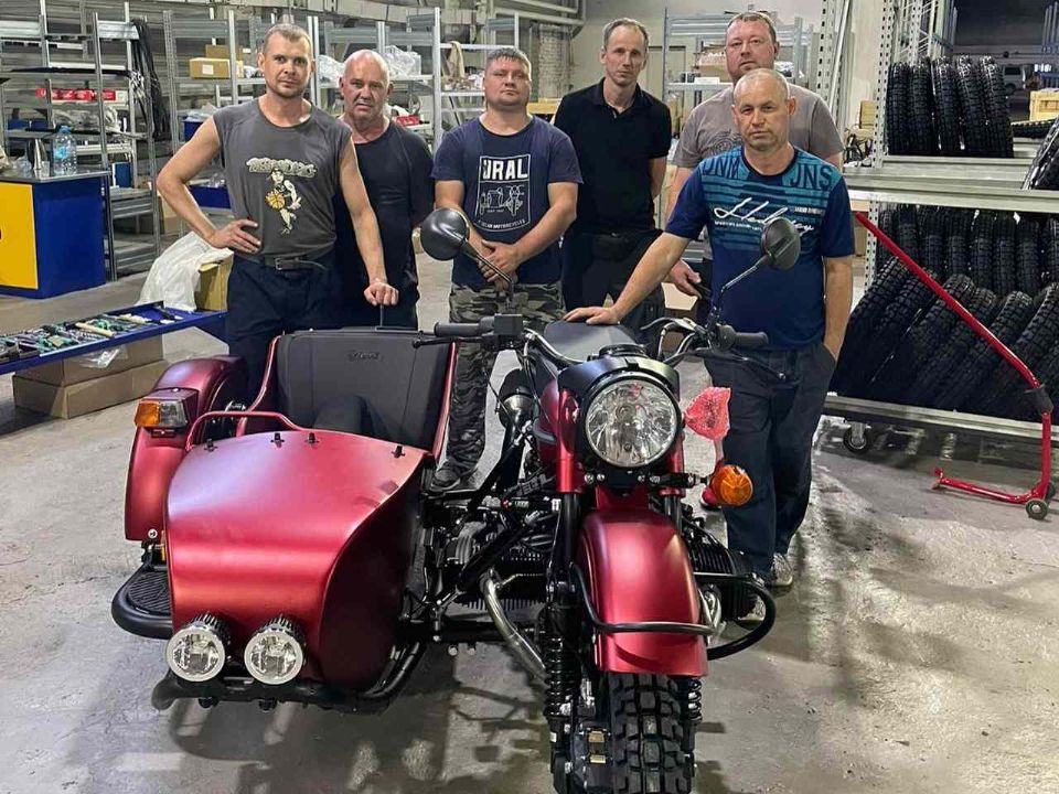 Primeira moto Ural produzida no Cazaquisto