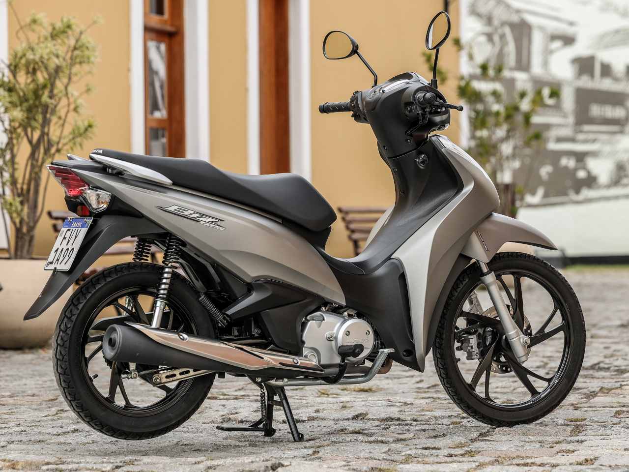 HondaBiz 125 2023 - 3/4 traseira