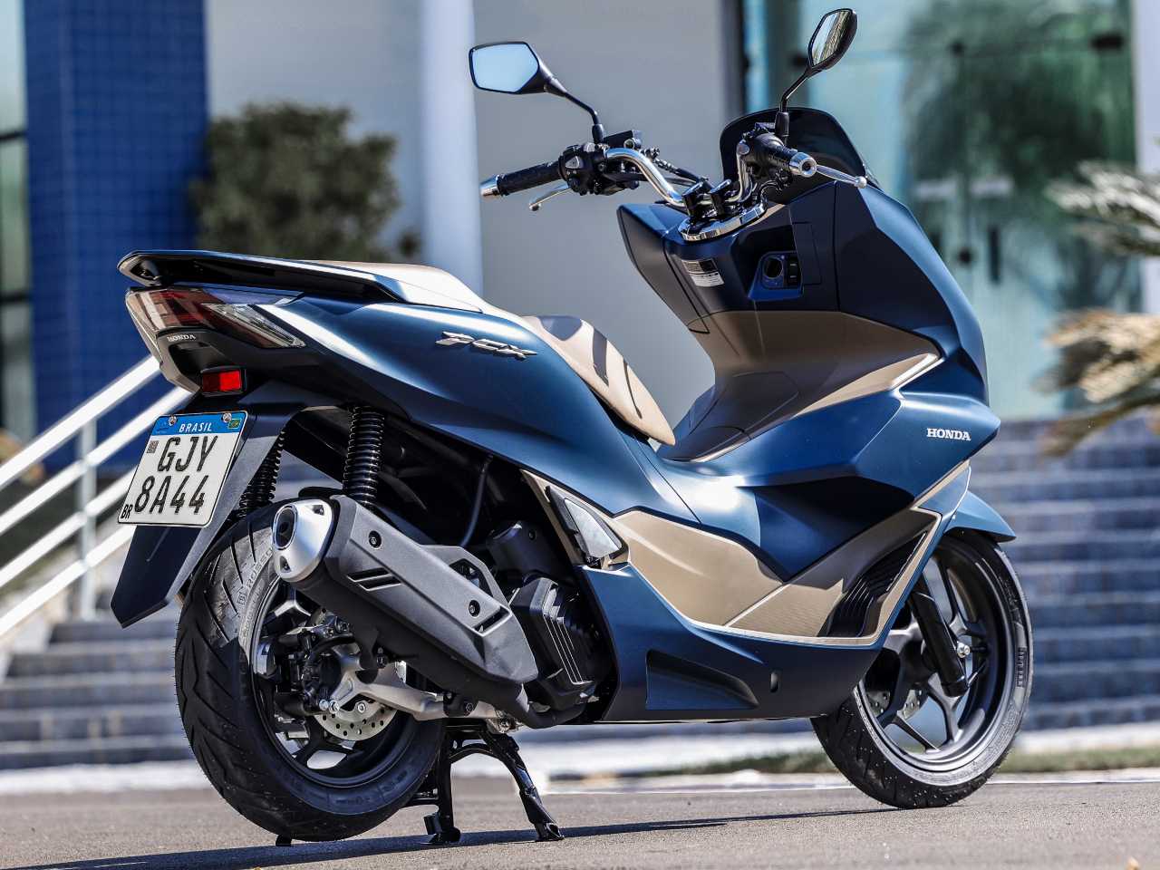 HondaPCX 160 2023 - 3/4 traseira