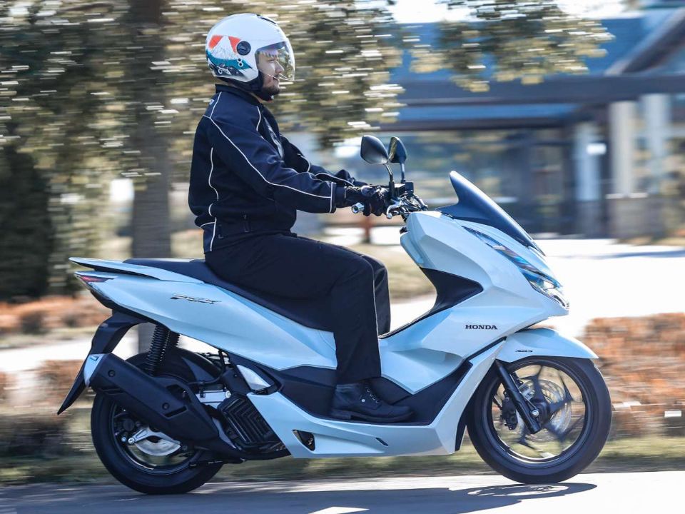 HondaPCX 160 2023 - lateral