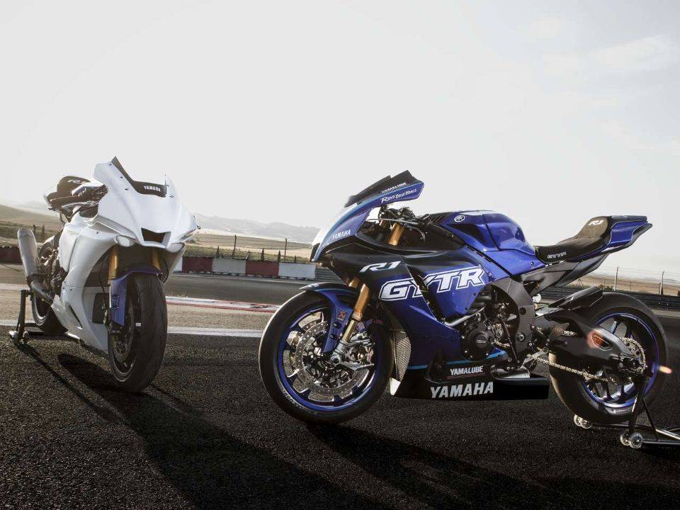 Yamaha R1 'modo pista': esportiva ganha preparação de fábrica - MOTOO