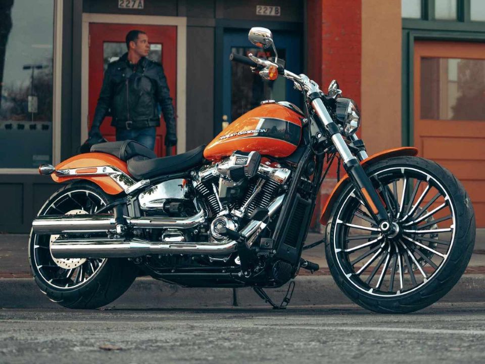 Harley-DavidsonBreakout 2023 - 3/4 frente
