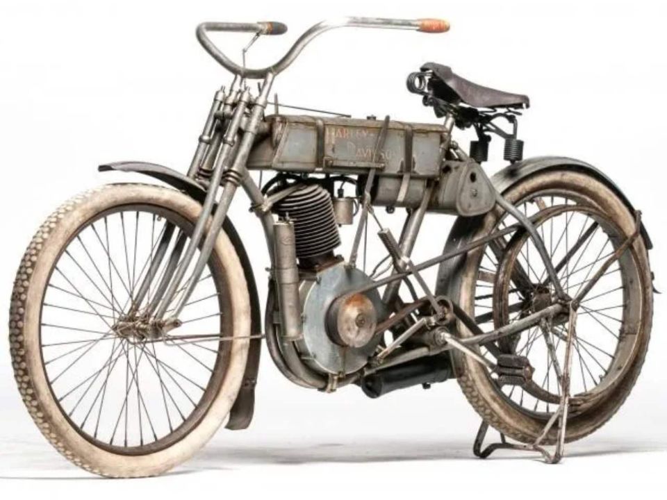 Harley-Davidson Strap Tank 1907