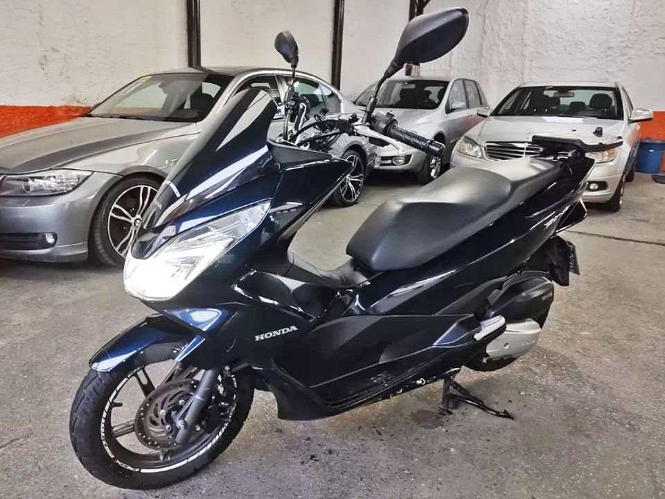 Rara scooter PCX 150 2021 que tem preo de R$ 18 mil