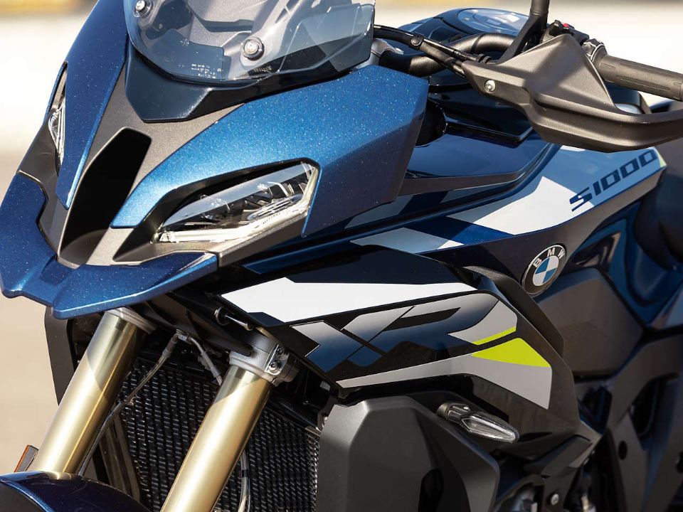 BMW S 1000 XR 2024 - 3/4 frente