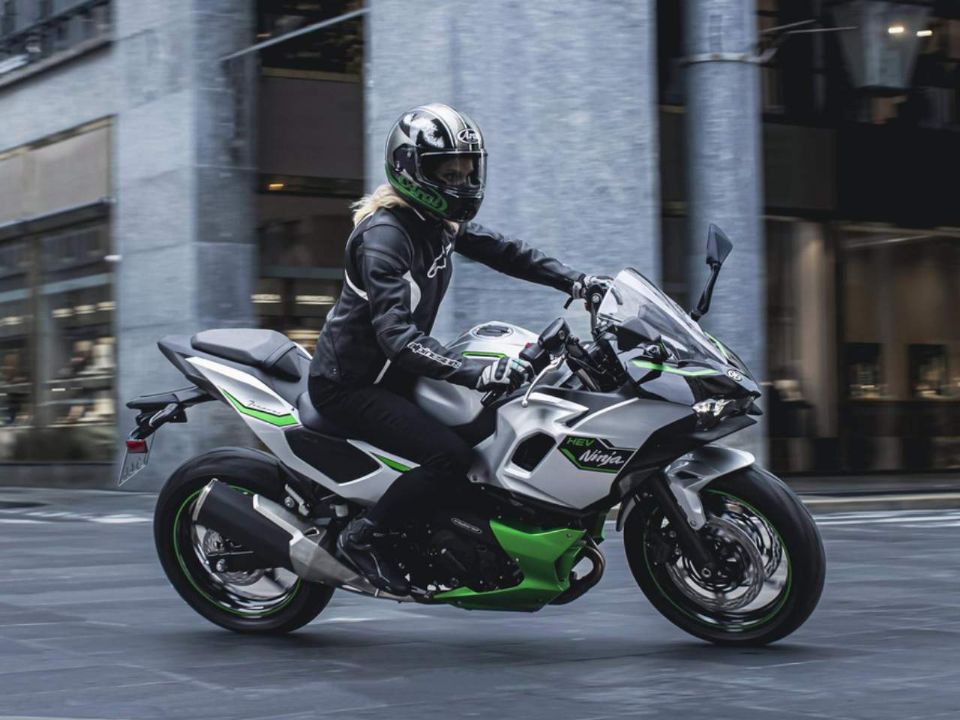 Kawasaki Ninja 7 Hybrid 2024