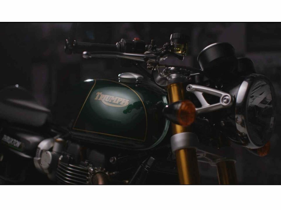 TriumphThruxton 2024 - lateral